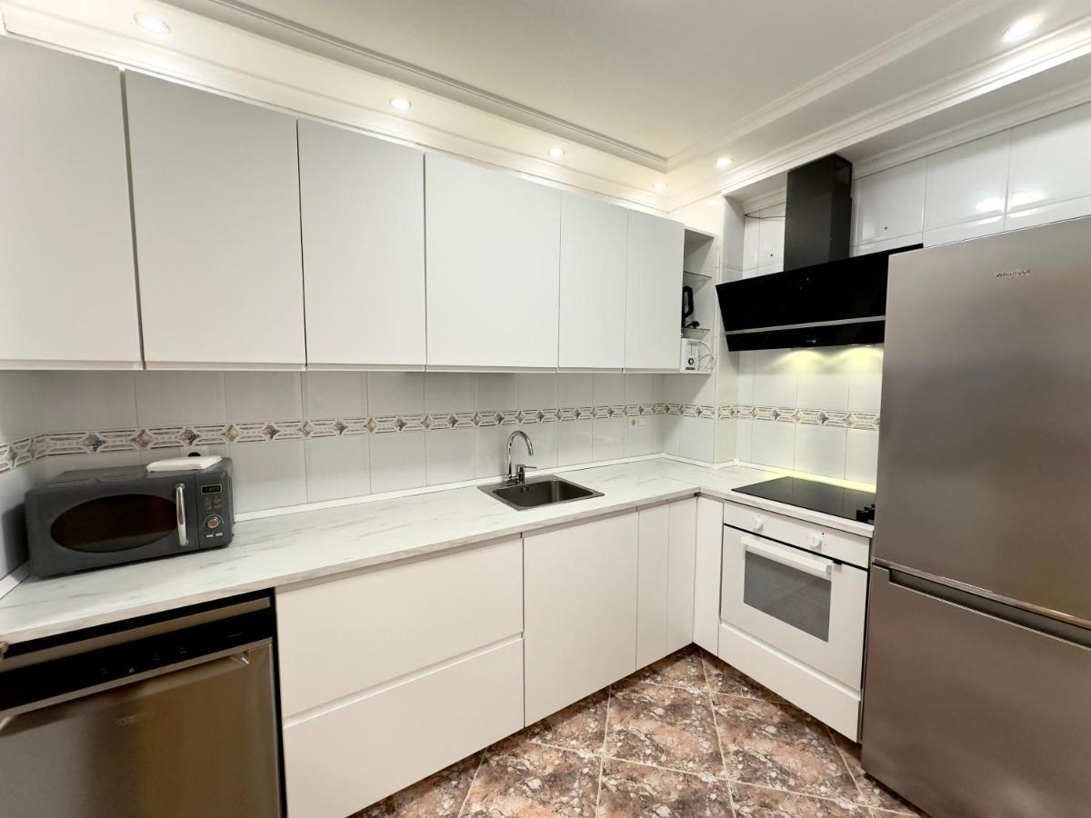 Modern Apartment On Playa Del Cura Торевьиа Экстерьер фото