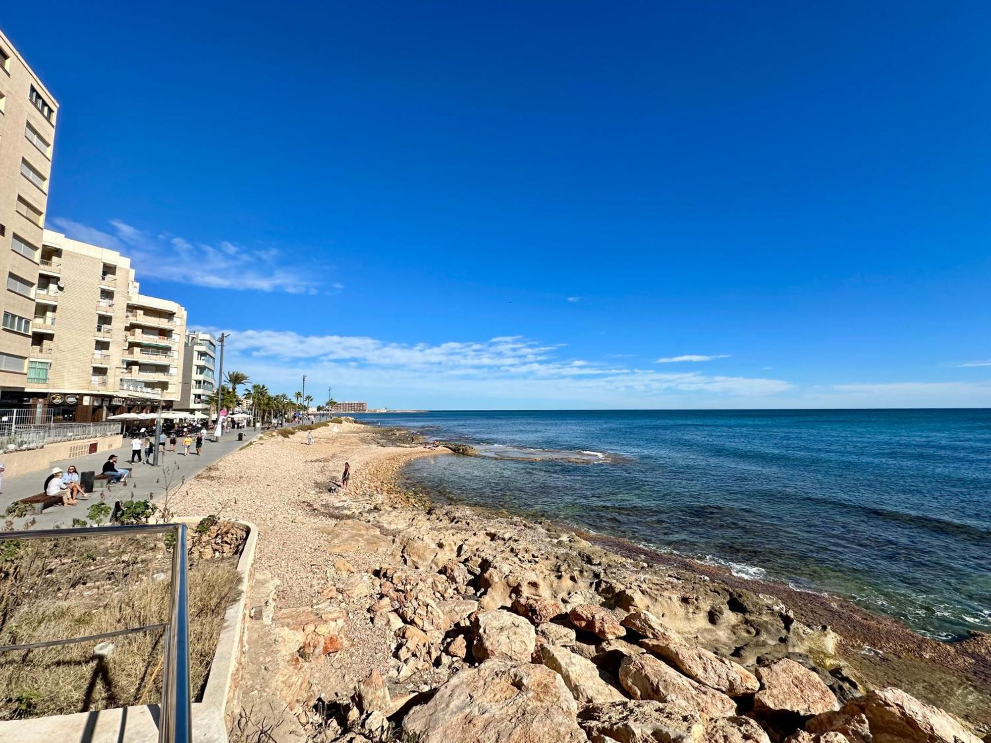 Modern Apartment On Playa Del Cura Торевьиа Экстерьер фото